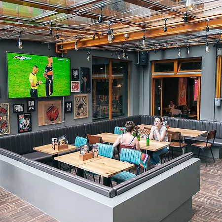 St Christopher's - Mitte