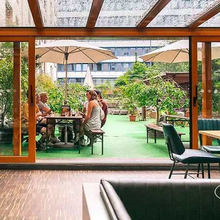 St Christopher's Mitte Apartment