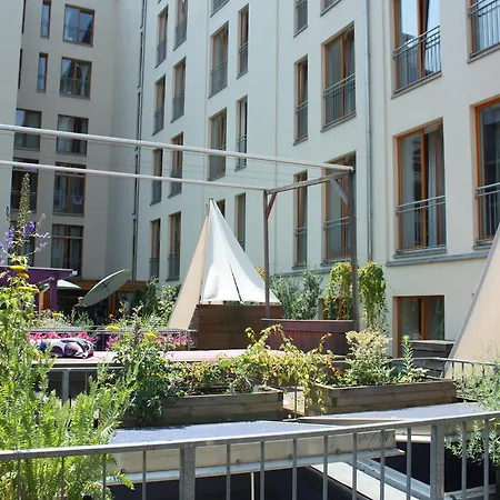 St Christopher's Mitte Apartment *